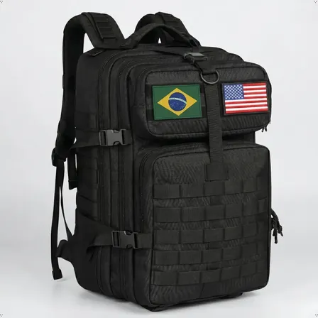 Mochila Tática Militar 50l Masculina Reforçada Impermeável Viagem Camping Pesca Com 2 Patchs Bandeiras Brasil Eua Preta Bagear Preto Liso