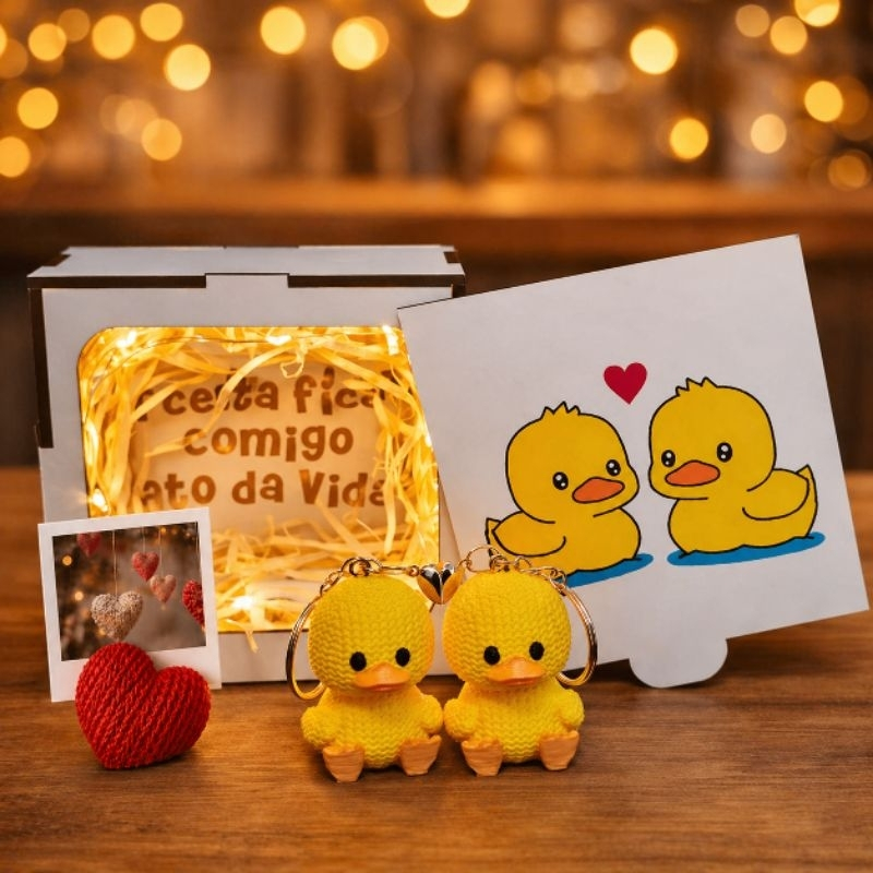 Presente Kit Pato da Vida Caixa MDF 2 Chaveiros Namorado Namorada amiga