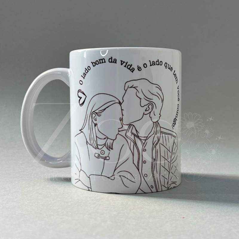 Caneca Personalizada de Porcelana Traços/Desenhos de Fotos Casal, Amigos, Namorados