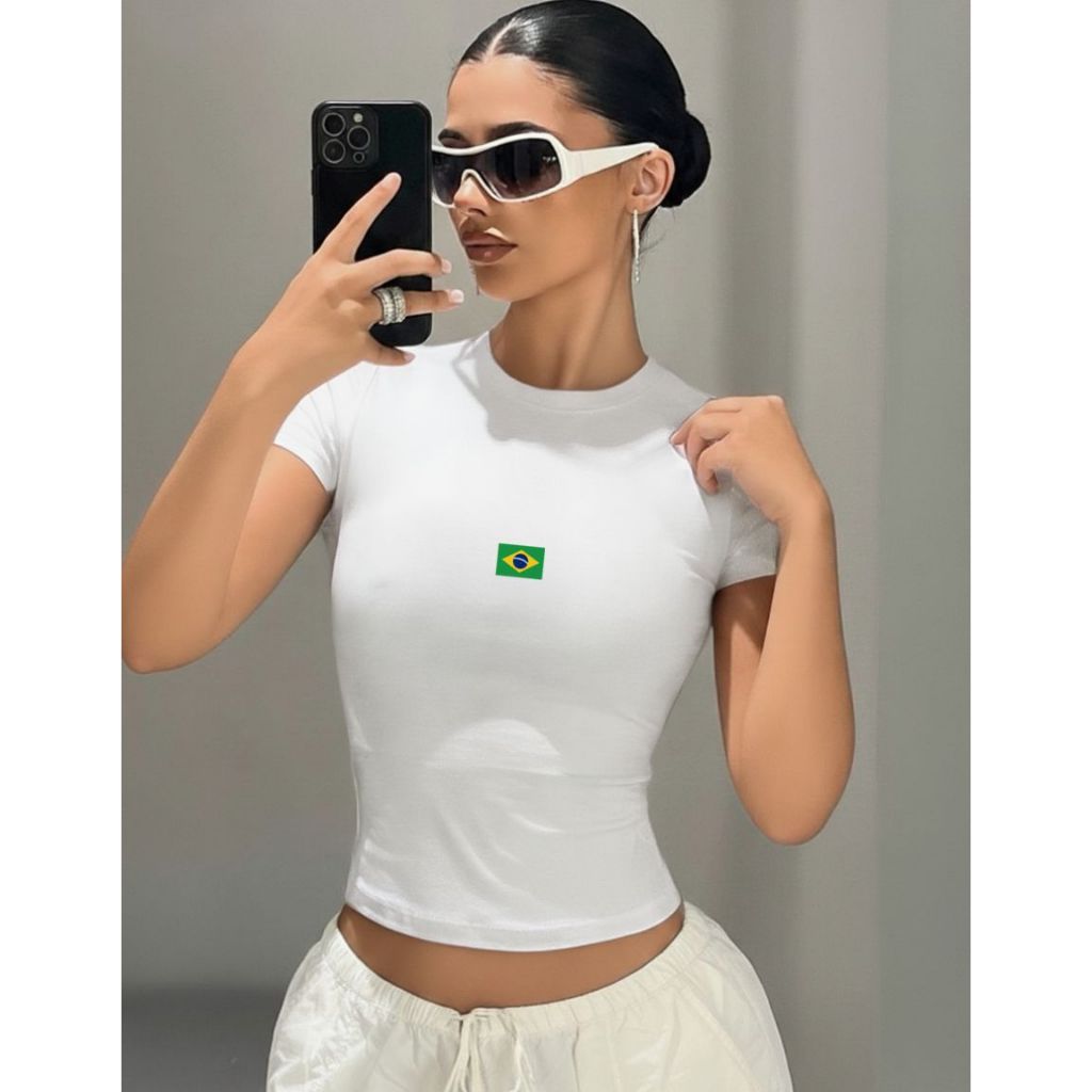 Camiseta blusa babylook baby tee suplex compressao feminina estilosa bandeira do brasil copa 2026